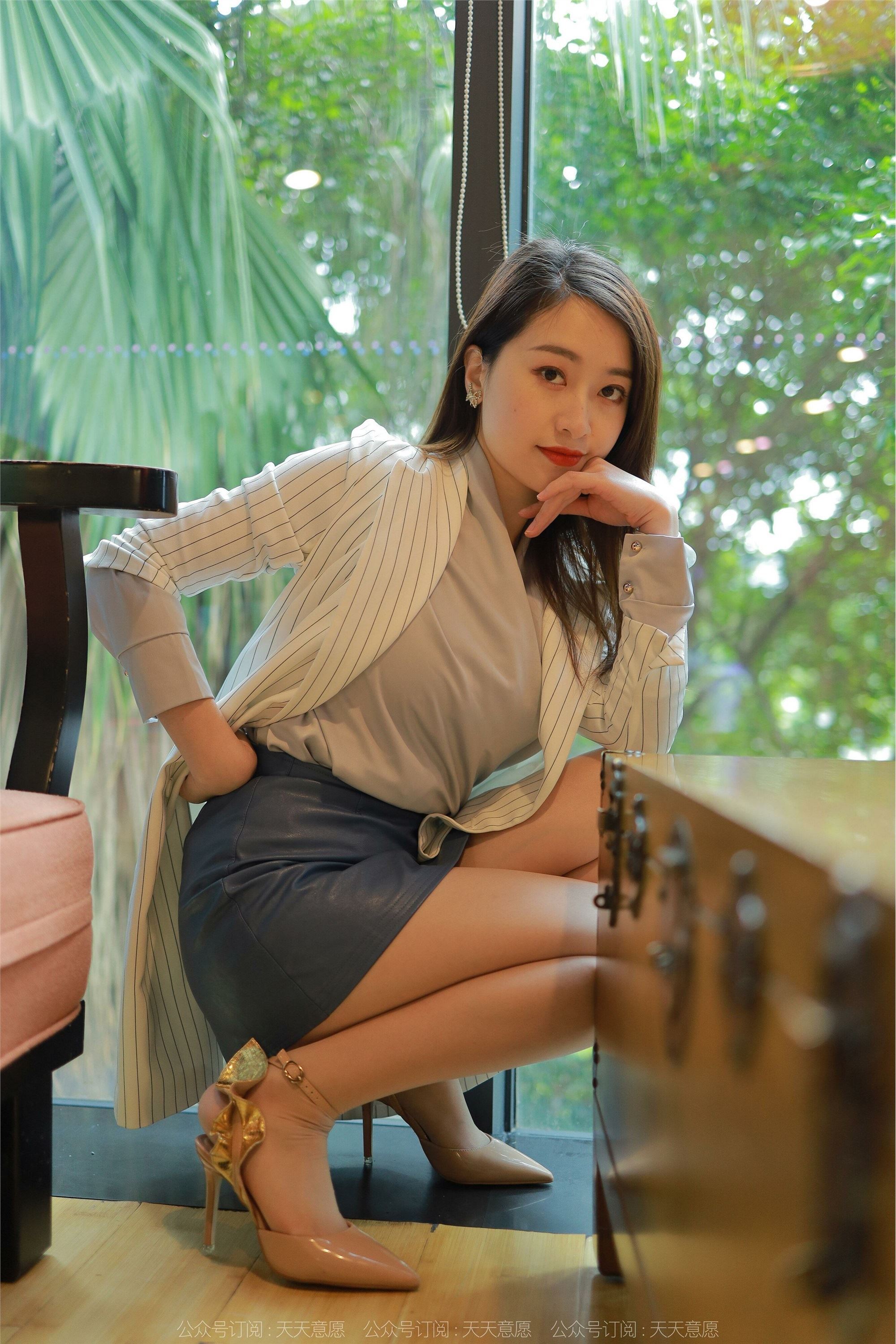 IESS异思趣向  2022.05.05 丝享家 1079：小婕《4月佳人》